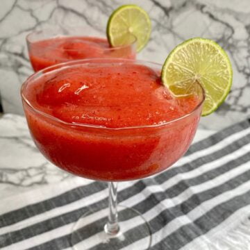 frozen strawberry daiquiri virgin recipe in cocktail cups